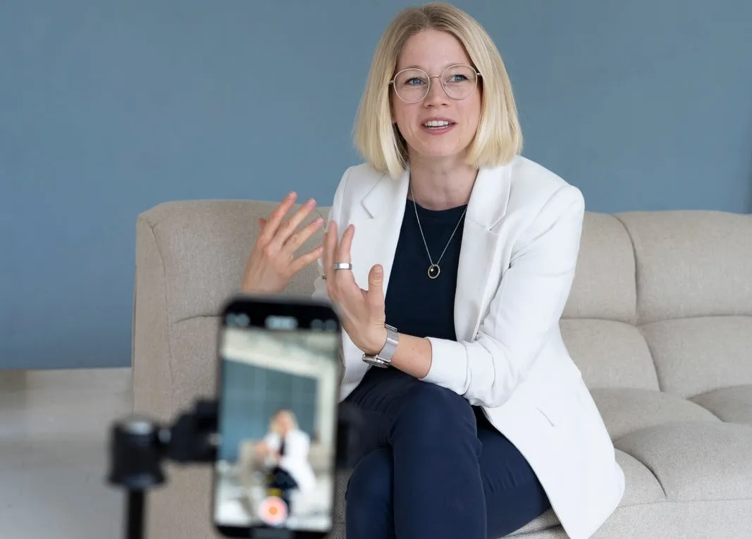 Nicht jeder Zeitpunkt ist günstig, um eine Social-Media-Aktion mit Anzeigen zu starten. „Denken Sie antizyklisch“, rät Marketing-Expertin Katrin Schmiedel.